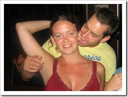 Mordiendo oreja