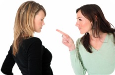 Él me fue infiel, tú eres la culpable Él me fue infiel, tú eres la culpable