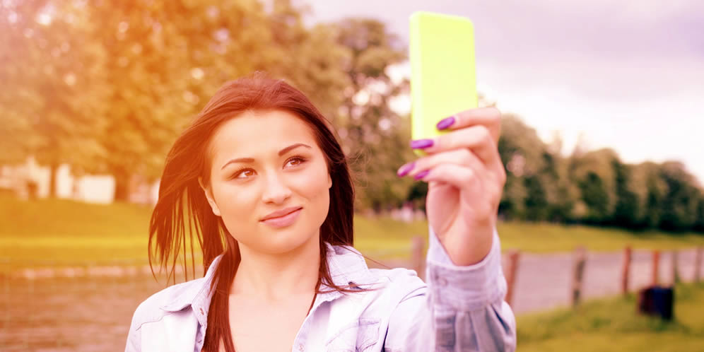 10 consejos para salir bien en las fotos que te haces tú misma